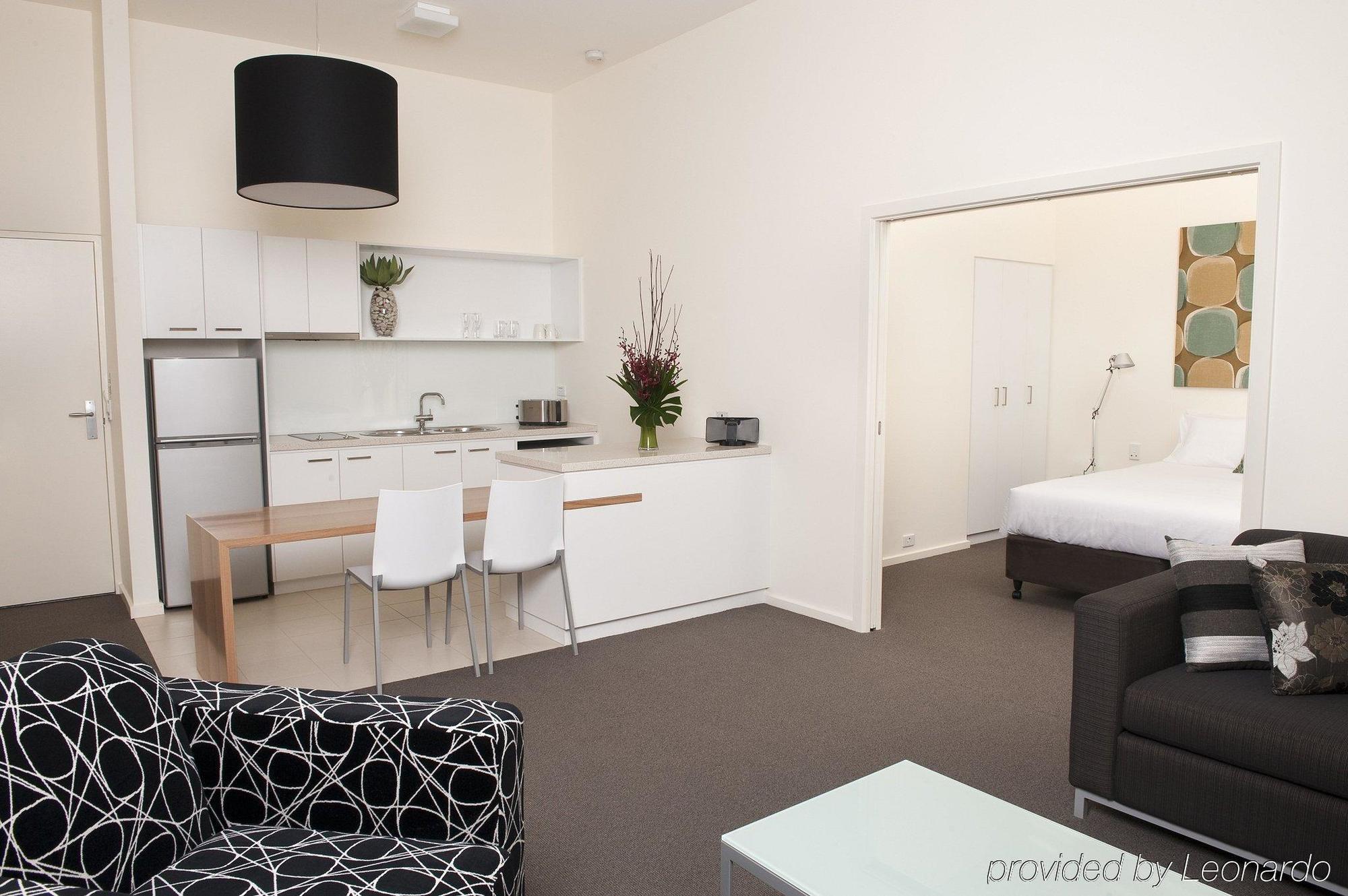 Majestic Old Lion Apartments North Adelaide Екстериор снимка